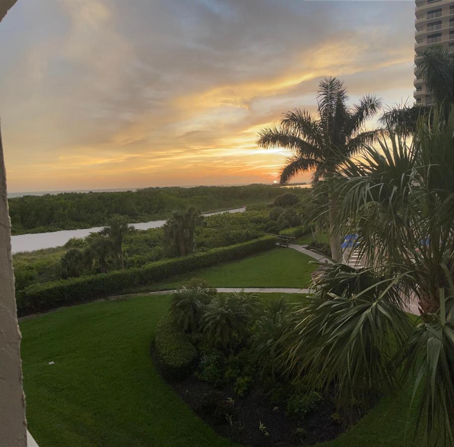 Beach Front Condo In Paradise Marco Island Exteriör bild